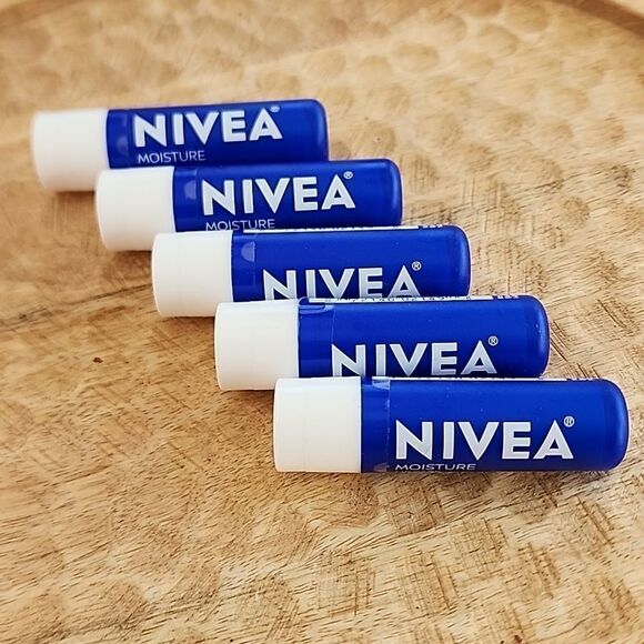 5 Nivea Moisture Lip Care Sticks - Picture 1 of 7